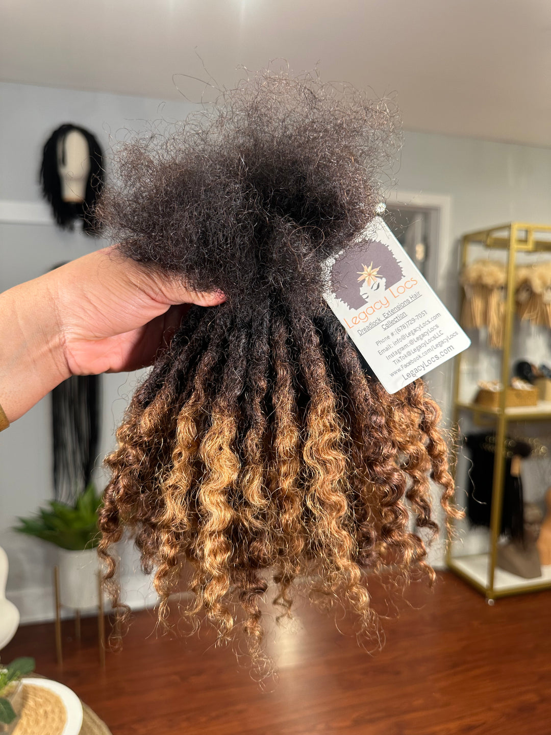 Medium Width-Fluffy Fusion Loc Extensions *50 Loc Bundle*(READY TO SHIP IN 1-3 BUSINESS DAYS)