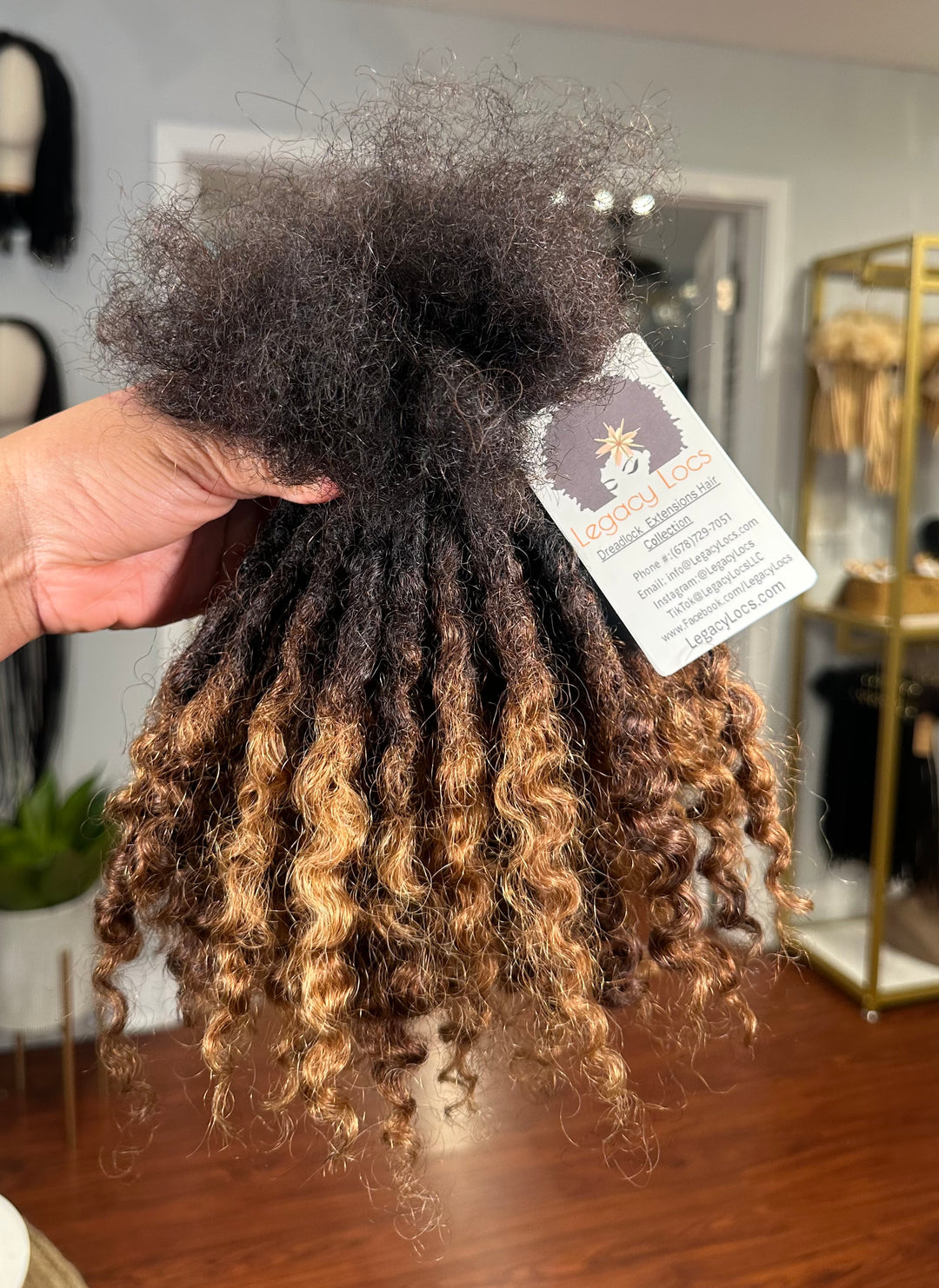 Medium Width-Fluffy Fusion Loc Extensions *50 Loc Bundle*(READY TO SHIP IN 1-3 BUSINESS DAYS)