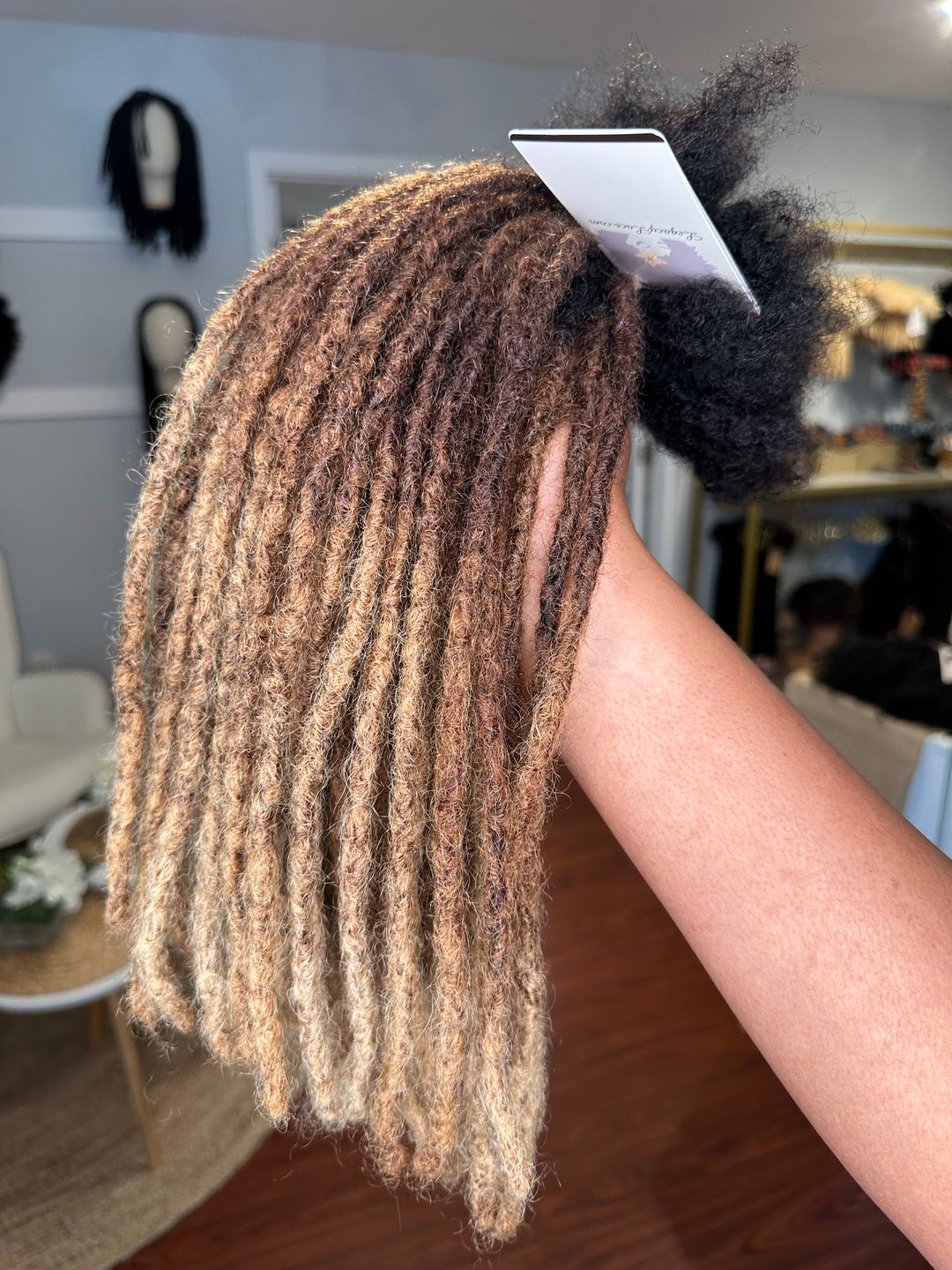 Small Width-Interloc'd Loc Extensions *100 Locs Bundle*(READY TO SHIP IN 1-3 BUSINESS DAYS)